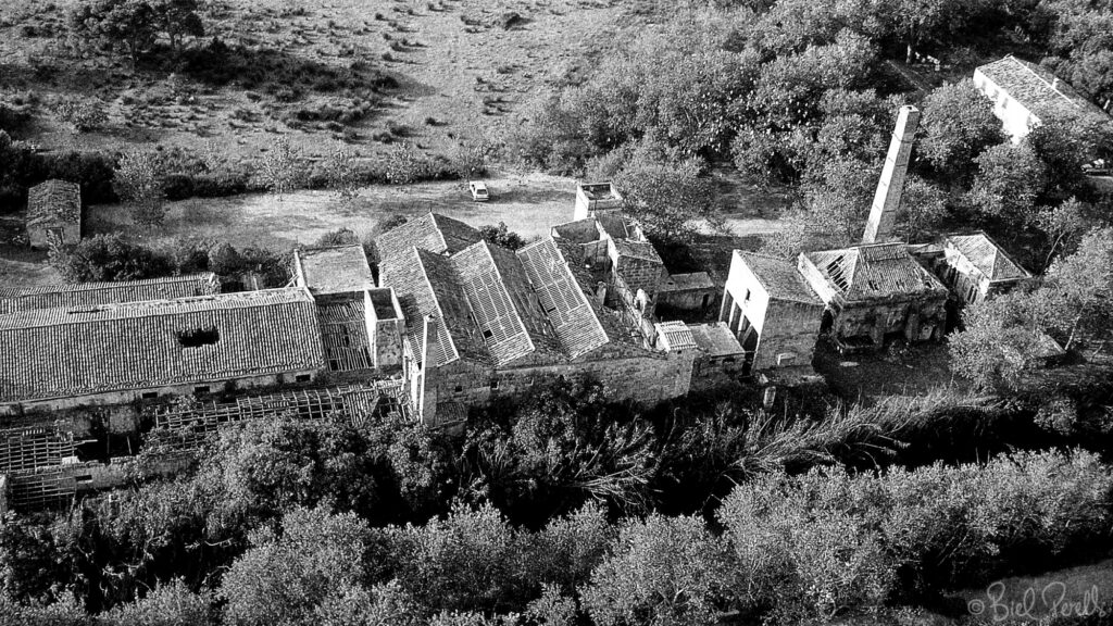 Fàbrica de paper de s'Albufera. Sa Roca. 1991. @bielperello.com